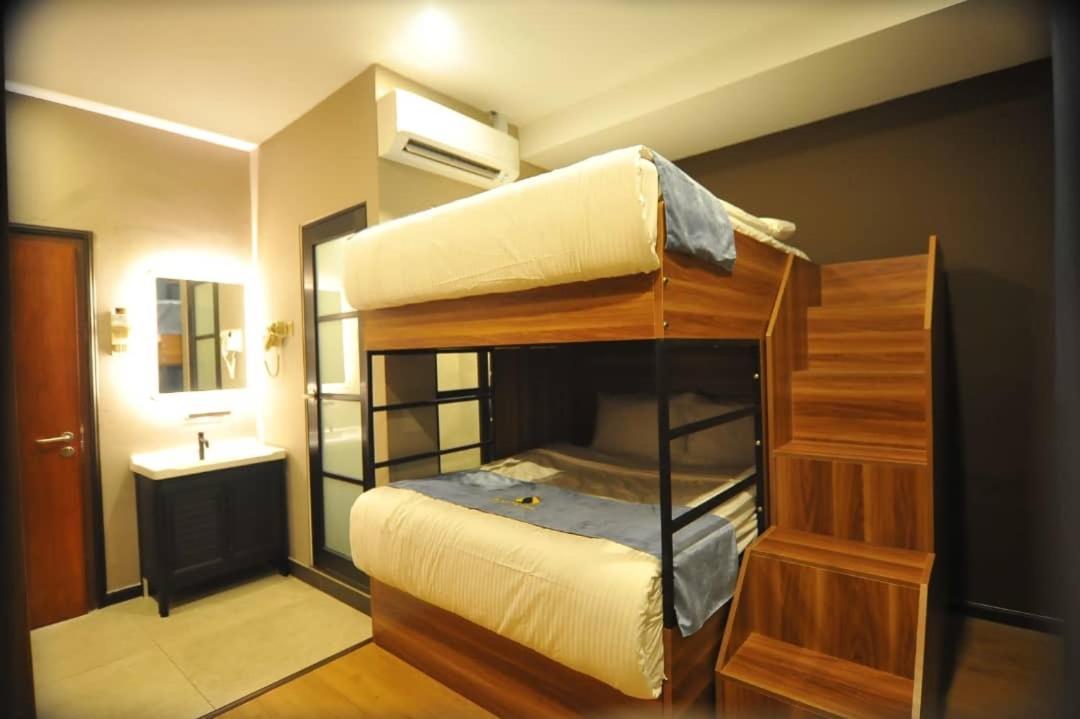 Skye Hotel Sunway Subang Jaya Esterno foto